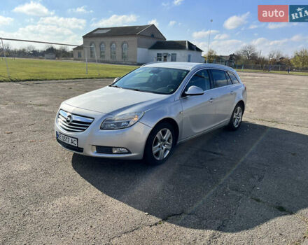 Серый Опель Инсигния, объемом двигателя 2 л и пробегом 287 тыс. км за 7400 $, фото 1 на Automoto.ua