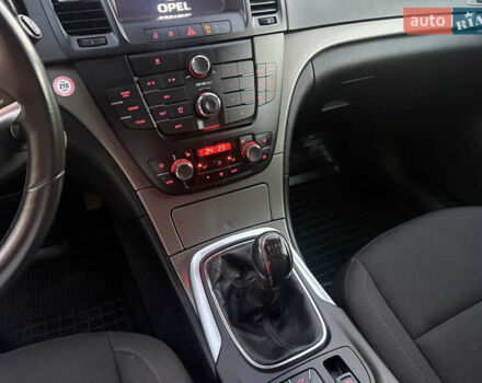 Серый Опель Инсигния, объемом двигателя 1.96 л и пробегом 241 тыс. км за 6450 $, фото 13 на Automoto.ua