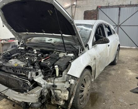 Серый Опель Инсигния, объемом двигателя 2 л и пробегом 312 тыс. км за 1800 $, фото 5 на Automoto.ua