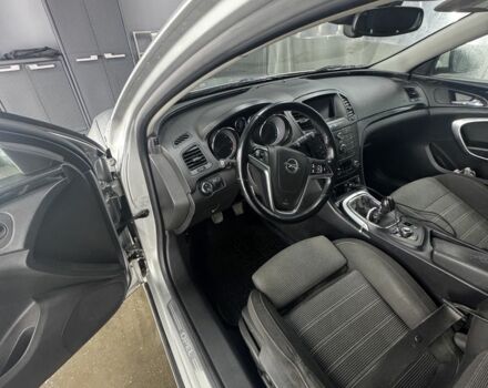 Сірий Опель Інсігнія, об'ємом двигуна 2 л та пробігом 300 тис. км за 7000 $, фото 5 на Automoto.ua