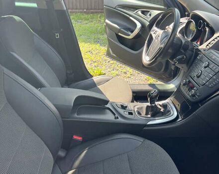 Серый Опель Инсигния, объемом двигателя 2 л и пробегом 213 тыс. км за 8950 $, фото 82 на Automoto.ua