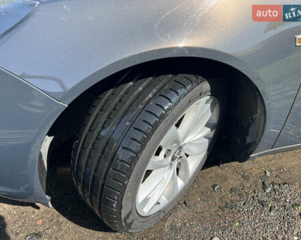 Серый Опель Инсигния, объемом двигателя 2 л и пробегом 213 тыс. км за 9700 $, фото 32 на Automoto.ua