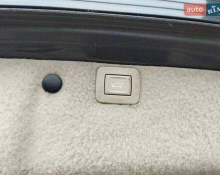 Серый Опель Инсигния, объемом двигателя 2 л и пробегом 293 тыс. км за 9500 $, фото 5 на Automoto.ua