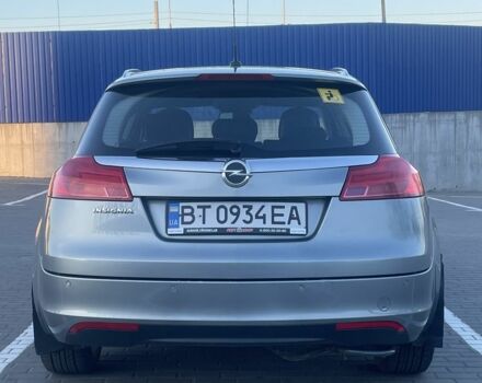 Серый Опель Инсигния, объемом двигателя 1.4 л и пробегом 135 тыс. км за 6700 $, фото 4 на Automoto.ua