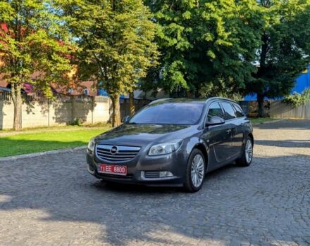 Серый Опель Инсигния, объемом двигателя 2 л и пробегом 220 тыс. км за 10550 $, фото 1 на Automoto.ua