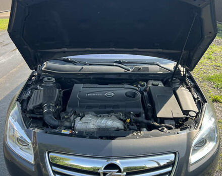 Серый Опель Инсигния, объемом двигателя 2 л и пробегом 213 тыс. км за 8950 $, фото 92 на Automoto.ua