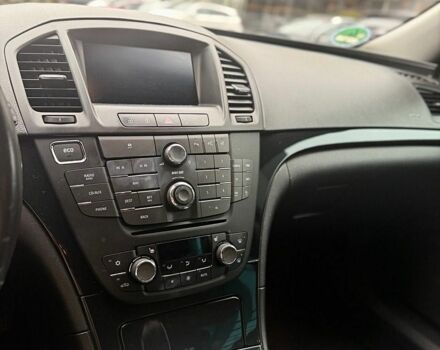 Серый Опель Инсигния, объемом двигателя 2 л и пробегом 212 тыс. км за 9700 $, фото 5 на Automoto.ua