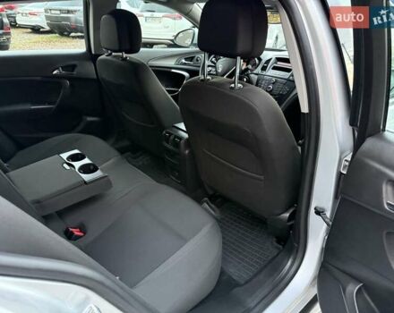 Сірий Опель Інсігнія, об'ємом двигуна 1.96 л та пробігом 251 тис. км за 7300 $, фото 48 на Automoto.ua