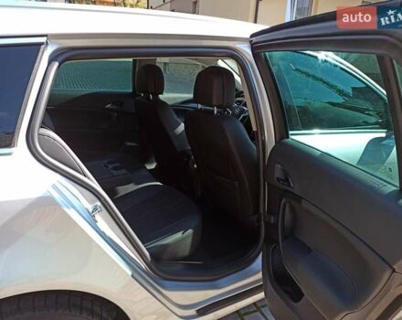 Серый Опель Инсигния, объемом двигателя 2 л и пробегом 237 тыс. км за 10199 $, фото 17 на Automoto.ua