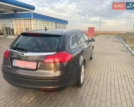 Серый Опель Инсигния, объемом двигателя 2 л и пробегом 213 тыс. км за 8950 $, фото 7 на Automoto.ua