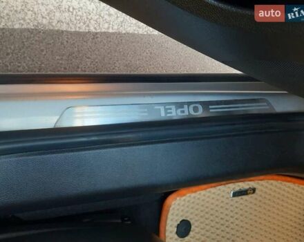 Сірий Опель Інсігнія, об'ємом двигуна 2 л та пробігом 286 тис. км за 8900 $, фото 4 на Automoto.ua