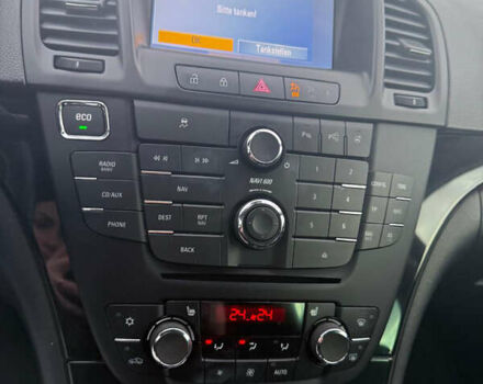 Серый Опель Инсигния, объемом двигателя 2 л и пробегом 213 тыс. км за 8950 $, фото 116 на Automoto.ua