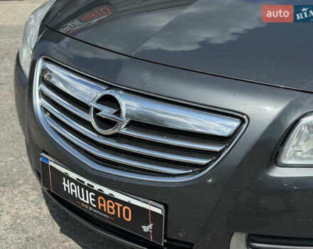 Сірий Опель Інсігнія, об'ємом двигуна 2 л та пробігом 270 тис. км за 7800 $, фото 5 на Automoto.ua