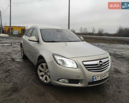 Серый Опель Инсигния, объемом двигателя 1.96 л и пробегом 256 тыс. км за 8300 $, фото 1 на Automoto.ua