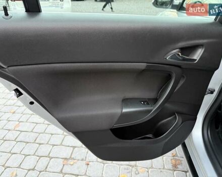 Сірий Опель Інсігнія, об'ємом двигуна 1.96 л та пробігом 251 тис. км за 7300 $, фото 43 на Automoto.ua