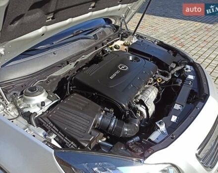 Серый Опель Инсигния, объемом двигателя 2 л и пробегом 237 тыс. км за 10199 $, фото 34 на Automoto.ua