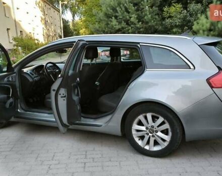 Серый Опель Инсигния, объемом двигателя 1.4 л и пробегом 270 тыс. км за 7300 $, фото 4 на Automoto.ua