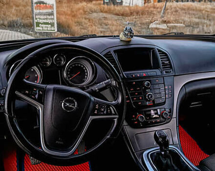 Опель Инсигния 2012 в Дрогобыче на Automoto.ua Серый Опель Инсигния, объемом двигателя 1.96 л и пробегом 273 тыс. км за 7499 $, фото 9 на Automoto.ua
