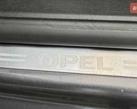 Сірий Опель Інсігнія, об'ємом двигуна 2 л та пробігом 288 тис. км за 7999 $, фото 23 на Automoto.ua