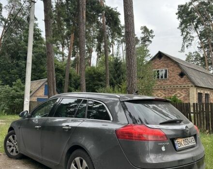 Сірий Опель Інсігнія, об'ємом двигуна 2 л та пробігом 250 тис. км за 7671 $, фото 2 на Automoto.ua