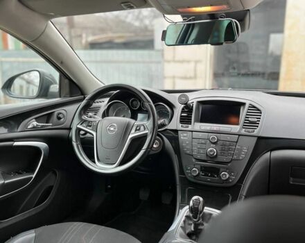 Серый Опель Инсигния, объемом двигателя 2 л и пробегом 450 тыс. км за 8000 $, фото 12 на Automoto.ua