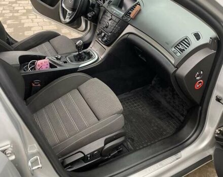 Сірий Опель Інсігнія, об'ємом двигуна 1.96 л та пробігом 231 тис. км за 7700 $, фото 7 на Automoto.ua