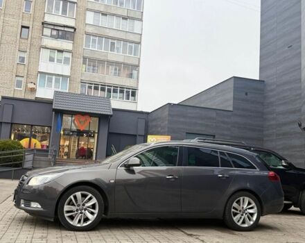 Серый Опель Инсигния, объемом двигателя 2 л и пробегом 212 тыс. км за 9700 $, фото 2 на Automoto.ua