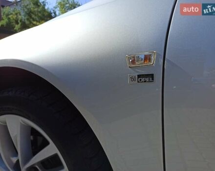 Серый Опель Инсигния, объемом двигателя 2 л и пробегом 237 тыс. км за 10199 $, фото 28 на Automoto.ua