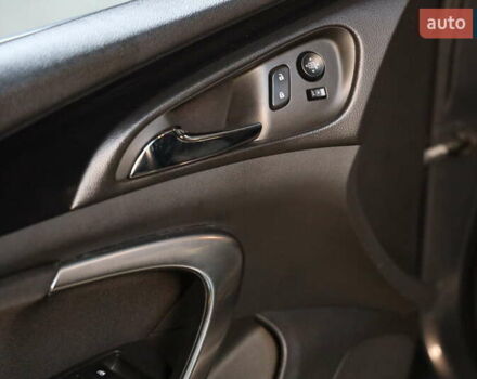 Сірий Опель Інсігнія, об'ємом двигуна 2 л та пробігом 225 тис. км за 10800 $, фото 8 на Automoto.ua