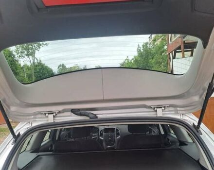 Серый Опель Инсигния, объемом двигателя 1.69 л и пробегом 229 тыс. км за 7800 $, фото 11 на Automoto.ua