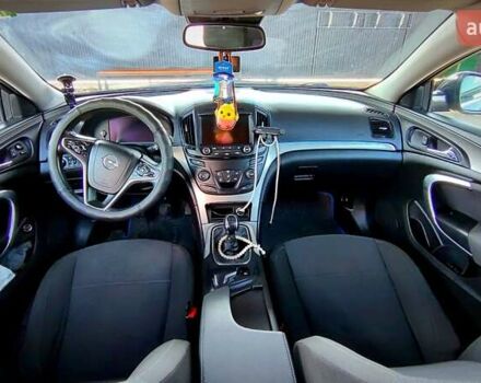 Сірий Опель Інсігнія, об'ємом двигуна 1.96 л та пробігом 200 тис. км за 10500 $, фото 1 на Automoto.ua