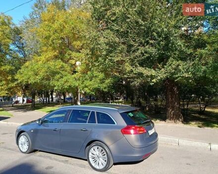 Серый Опель Инсигния, объемом двигателя 1.96 л и пробегом 267 тыс. км за 9300 $, фото 2 на Automoto.ua