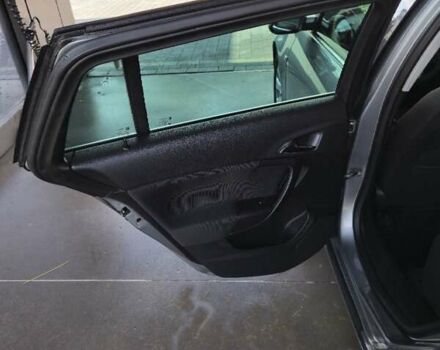 Сірий Опель Інсігнія, об'ємом двигуна 1.96 л та пробігом 322 тис. км за 8000 $, фото 53 на Automoto.ua