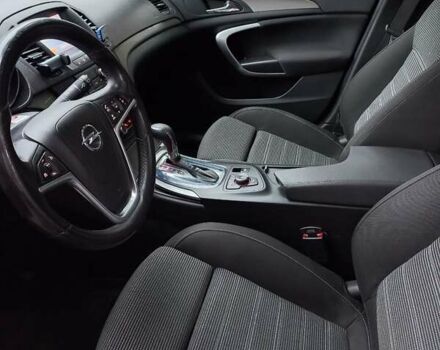 Серый Опель Инсигния, объемом двигателя 1.96 л и пробегом 300 тыс. км за 6300 $, фото 3 на Automoto.ua