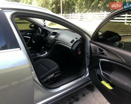 Серый Опель Инсигния, объемом двигателя 2 л и пробегом 174 тыс. км за 7800 $, фото 10 на Automoto.ua