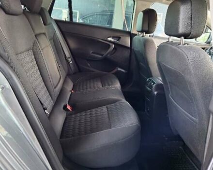 Сірий Опель Інсігнія, об'ємом двигуна 1.96 л та пробігом 322 тис. км за 8000 $, фото 46 на Automoto.ua