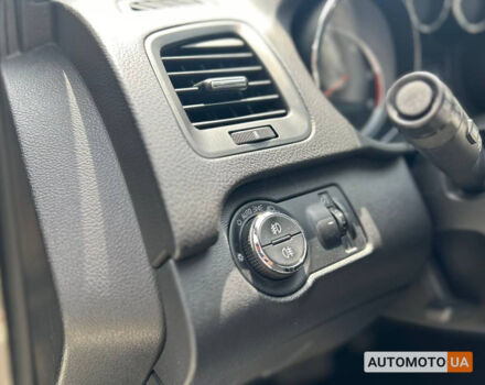 Серый Опель Инсигния, объемом двигателя 2 л и пробегом 224 тыс. км за 10800 $, фото 10 на Automoto.ua