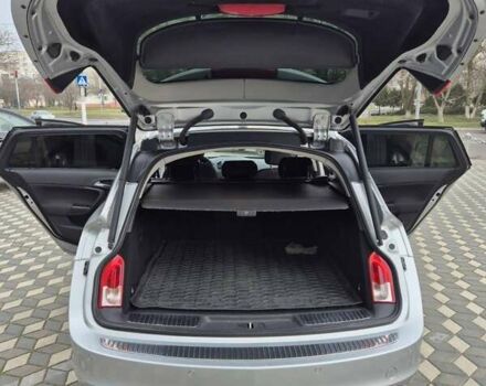 Серый Опель Инсигния, объемом двигателя 1.96 л и пробегом 238 тыс. км за 10700 $, фото 6 на Automoto.ua