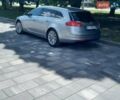 Сірий Опель Інсігнія, об'ємом двигуна 2 л та пробігом 325 тис. км за 9500 $, фото 2 на Automoto.ua