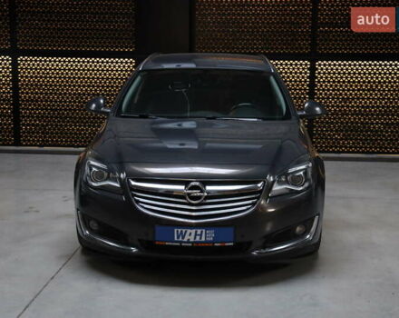 Сірий Опель Інсігнія, об'ємом двигуна 2 л та пробігом 225 тис. км за 10800 $, фото 2 на Automoto.ua