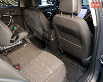 Сірий Опель Інсігнія, об'ємом двигуна 2 л та пробігом 225 тис. км за 10800 $, фото 28 на Automoto.ua