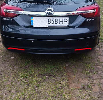 Серый Опель Инсигния, объемом двигателя 2 л и пробегом 235 тыс. км за 12200 $, фото 1 на Automoto.ua