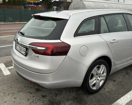 Серый Опель Инсигния, объемом двигателя 1.96 л и пробегом 289 тыс. км за 8999 $, фото 3 на Automoto.ua