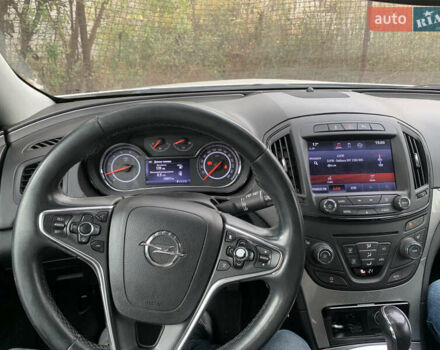 Серый Опель Инсигния, объемом двигателя 1.96 л и пробегом 239 тыс. км за 10000 $, фото 4 на Automoto.ua
