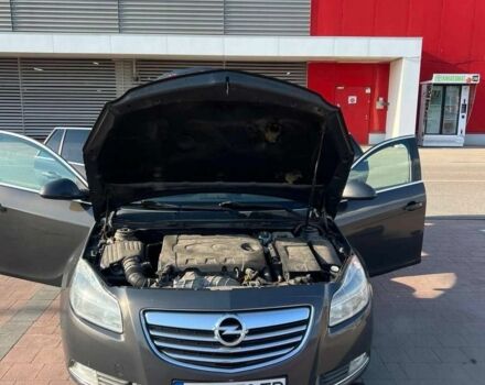 Сірий Опель Інсігнія, об'ємом двигуна 2 л та пробігом 275 тис. км за 8300 $, фото 4 на Automoto.ua