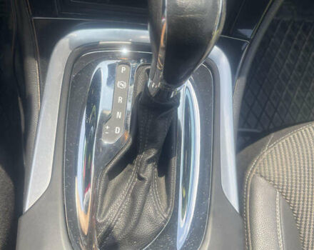 Серый Опель Инсигния, объемом двигателя 2 л и пробегом 250 тыс. км за 9500 $, фото 3 на Automoto.ua