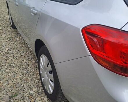 Серый Опель Инсигния, объемом двигателя 1.69 л и пробегом 229 тыс. км за 7800 $, фото 13 на Automoto.ua