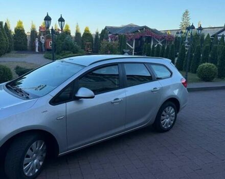 Серый Опель Инсигния, объемом двигателя 1.69 л и пробегом 229 тыс. км за 7800 $, фото 5 на Automoto.ua