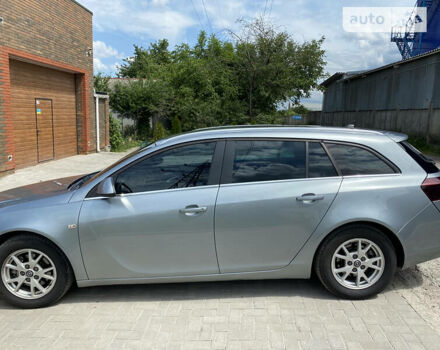 Серый Опель Инсигния, объемом двигателя 2 л и пробегом 211 тыс. км за 9500 $, фото 7 на Automoto.ua