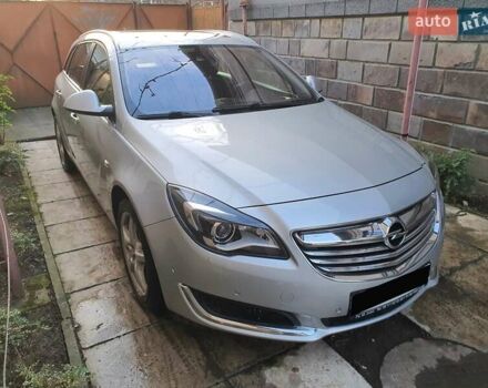 Сірий Опель Інсігнія, об'ємом двигуна 1.96 л та пробігом 300 тис. км за 9000 $, фото 2 на Automoto.ua